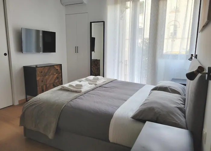 Romebesthome Beccaria - Piazza Del Popolo
